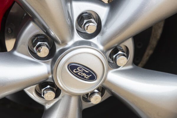 Bronze-Coupe-PUB104D_20 Bronze-Coupe-PUB104D_20