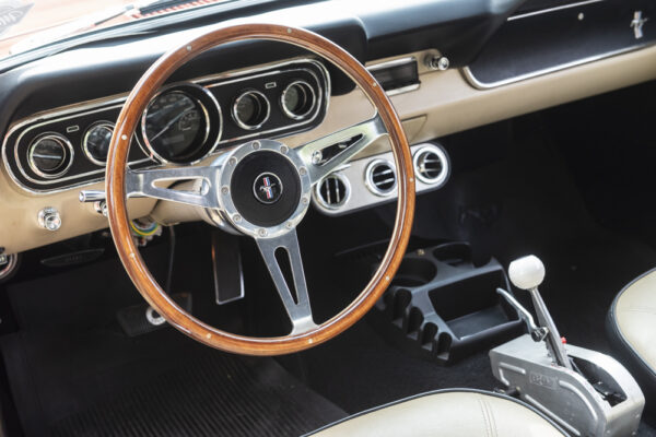 Bronze-Coupe-PUB104D_51 Bronze-Coupe-PUB104D_51