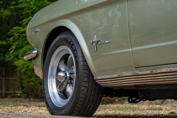 PilgrimV8-66Mustang Olive Gold-037 PilgrimV8-66Mustang Olive Gold-037