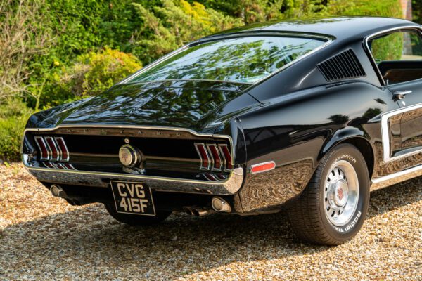 PV8 1968 Ford Mustang GT -021 PV8 1968 Ford Mustang GT -021