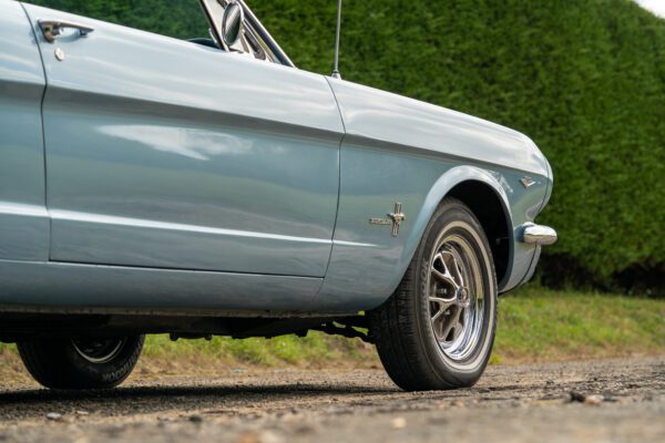 PV833 1965 Ford Mustang Convertible -40 PV833 1965 Ford Mustang Convertible -40