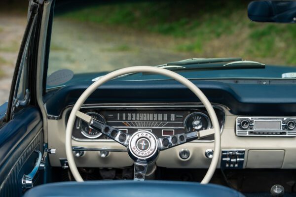 PV833 1965 Ford Mustang Convertible -57 PV833 1965 Ford Mustang Convertible -57