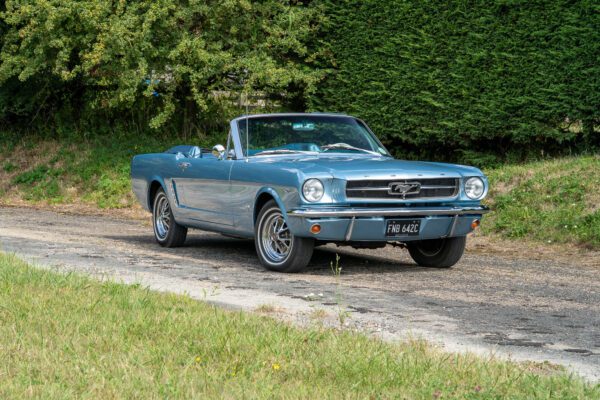 PV833 1965 Ford Mustang Convertible -83 PV833 1965 Ford Mustang Convertible -83