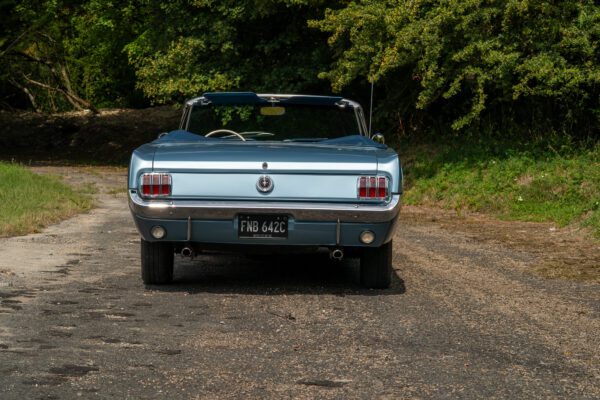 PV833 1965 Ford Mustang Convertible -84 PV833 1965 Ford Mustang Convertible -84