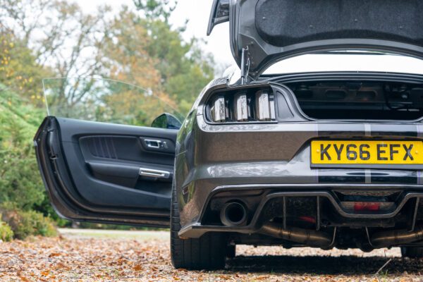 Ford Mustang GT 860_-073 Ford Mustang GT 860_-073